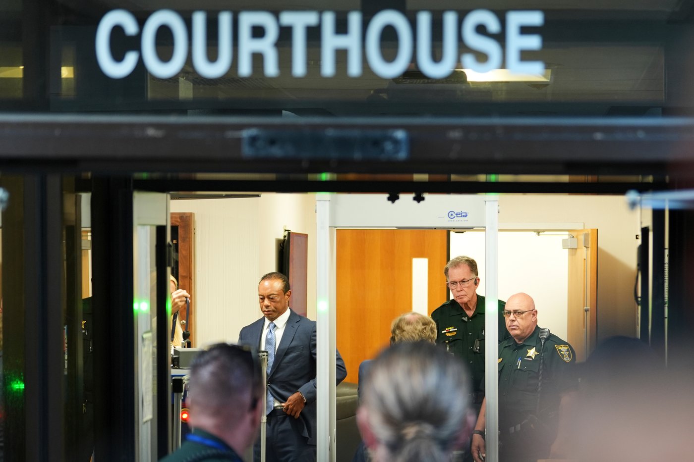 Tiger Woods pleads no contest to reckless driving charge over rollover crash in Florida | iNFOnews.ca