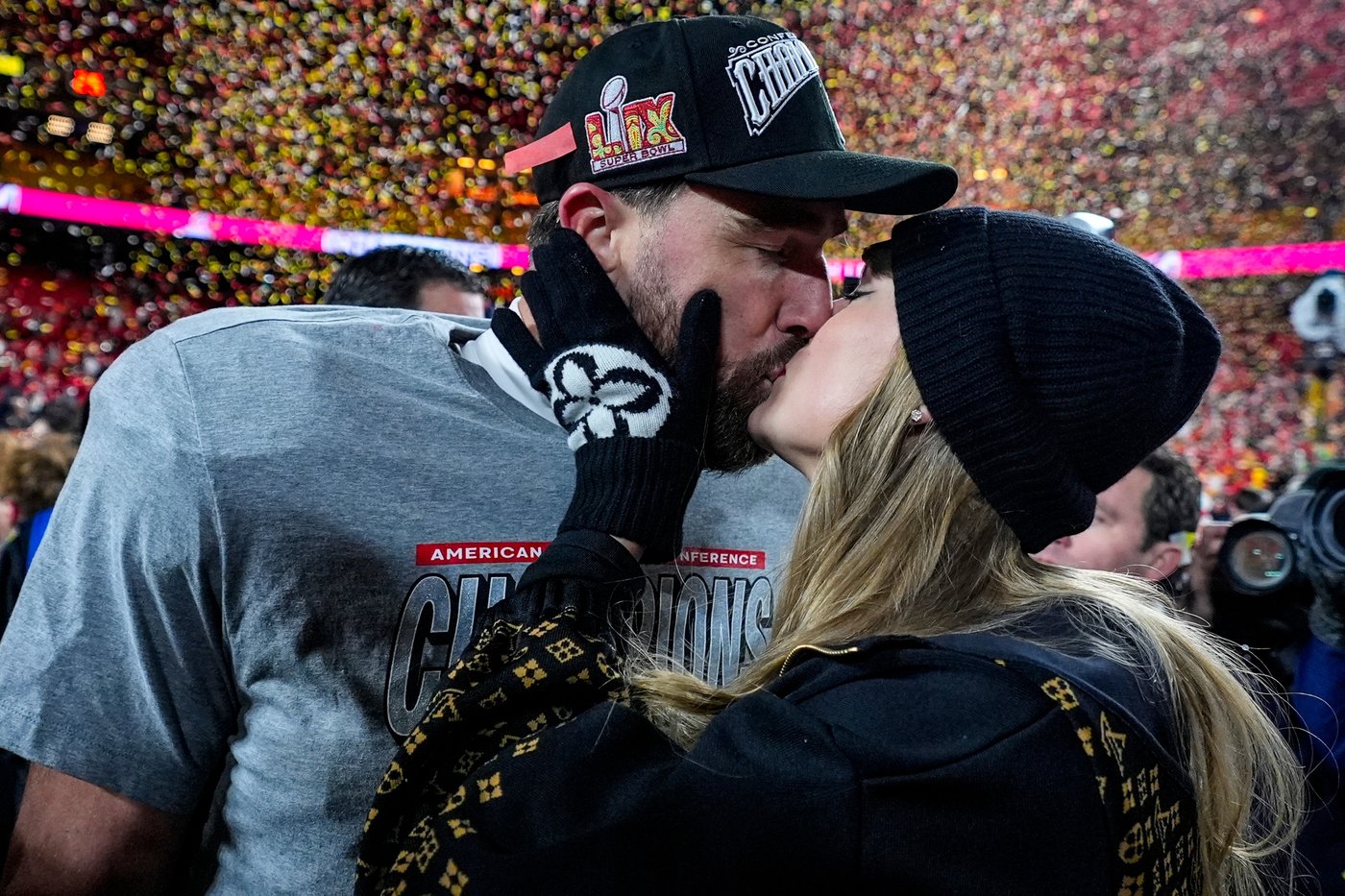 Taylor Swift and Travis Kelce’s love story, from friendship bracelets to wedding rings | iNFOnews.ca Taylor Swift and Travis Kelce’s love story, from friendship bracelets to wedding rings | iNFOnews.ca