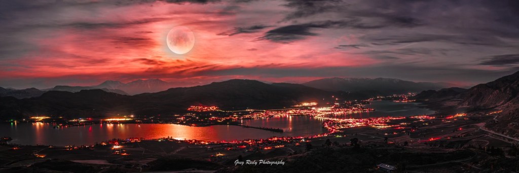 iN PHOTOS: Blood-red moon and total lunar eclipse | iNFOnews.ca