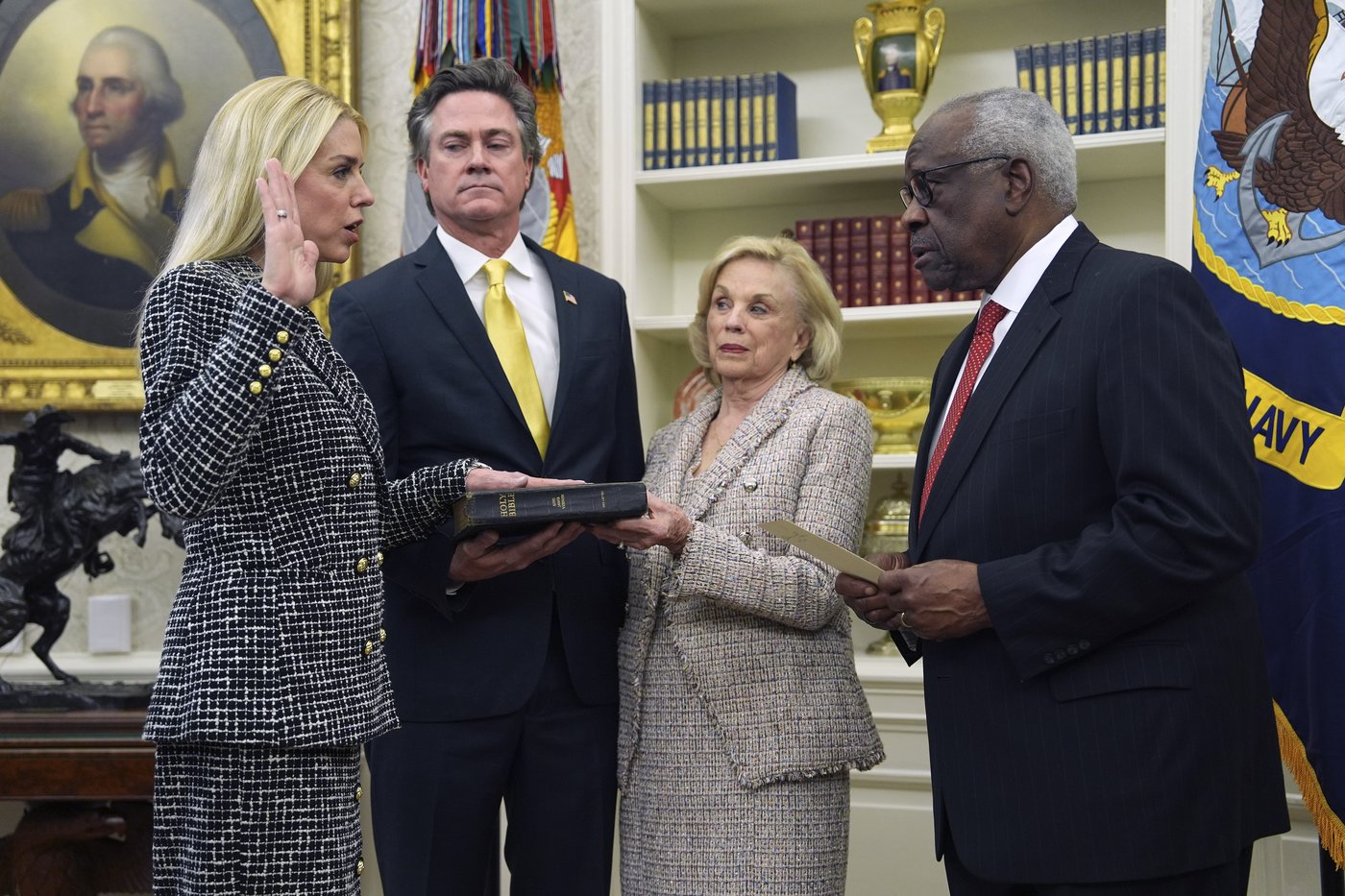 New Attorney General Pam Bondi orders review of Trump cases as she takes over the Justice Dept. | iNFOnews.ca New Attorney General Pam Bondi orders review of Trump cases as she takes over the Justice Dept. | iNFOnews.ca