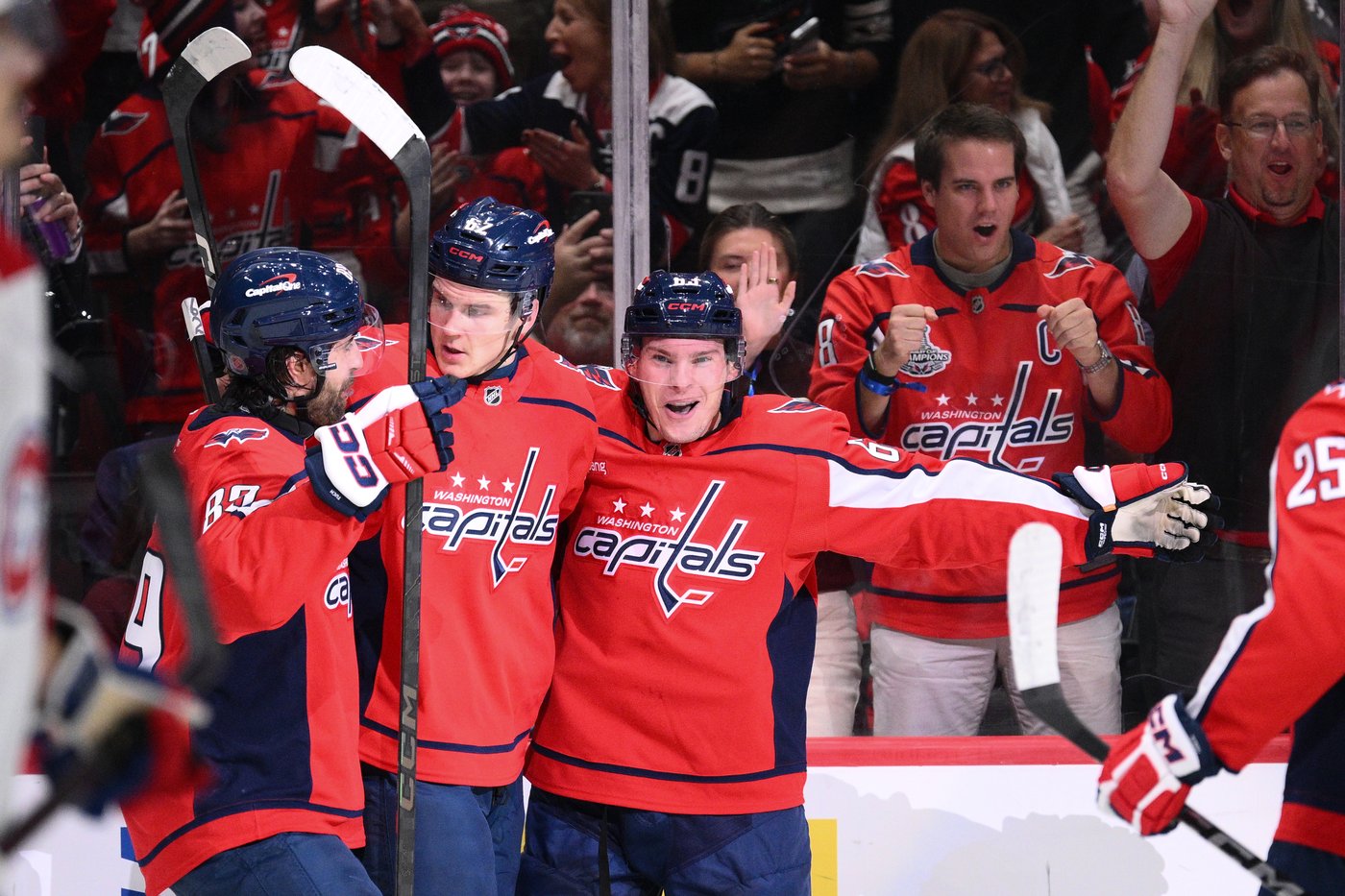 Alex Tuch has 2 goals and an assist in the Capitals' 5-4 win over the Canadiens | iNFOnews.ca Alex Tuch has 2 goals and an assist in the Capitals' 5-4 win over the Canadiens | iNFOnews.ca