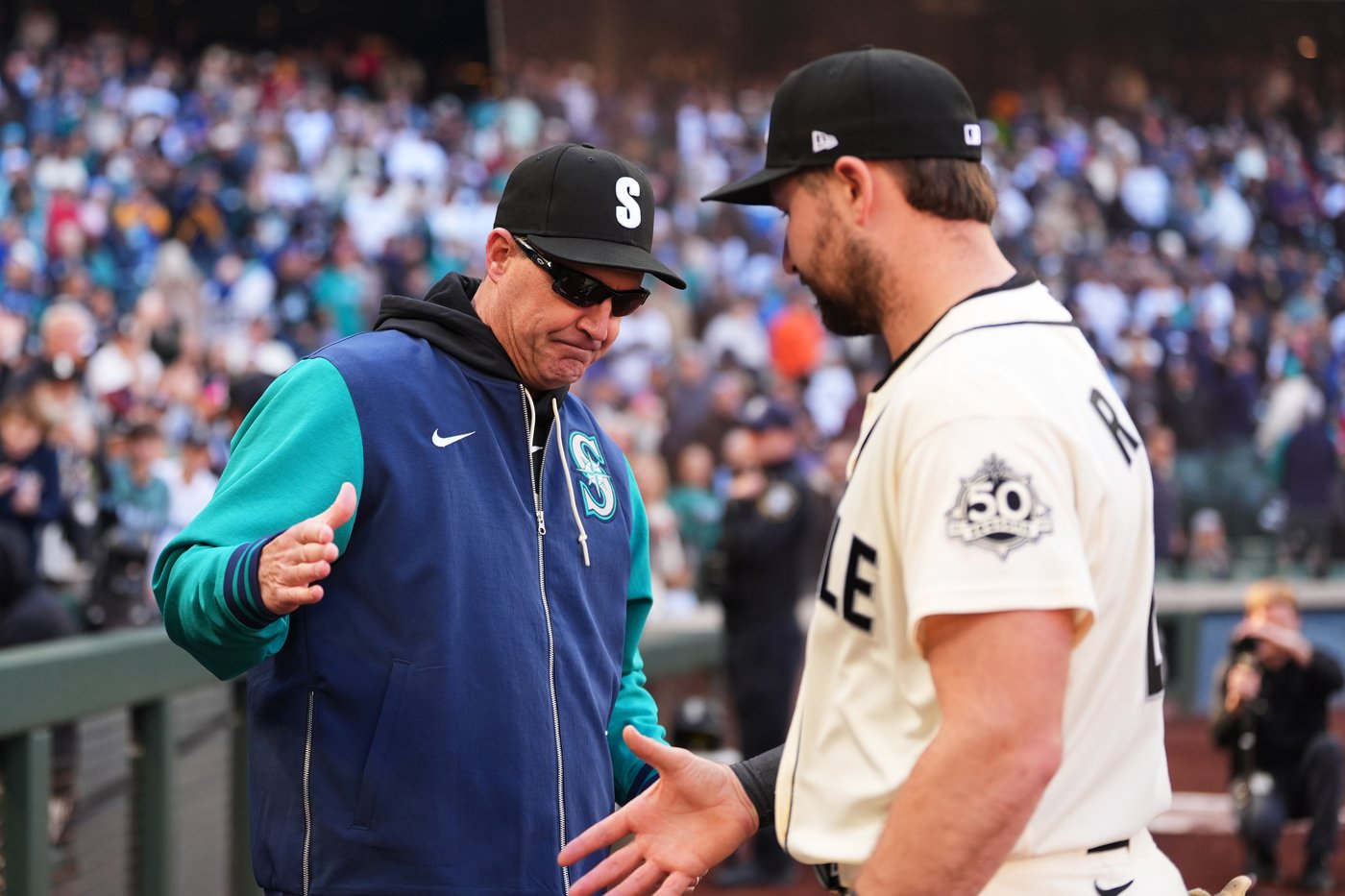 Mariners strike out 12 in 7-3 win over the Angels, announce Wilson will not return as manager | iNFOnews.ca