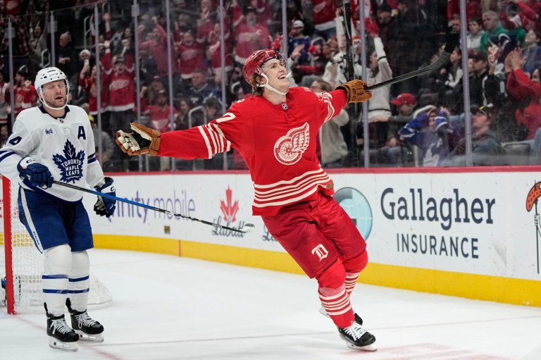 Simon Edvinsson remains unsigned on eve of Red Wings' season-opening game against Rangers | iNFOnews.ca