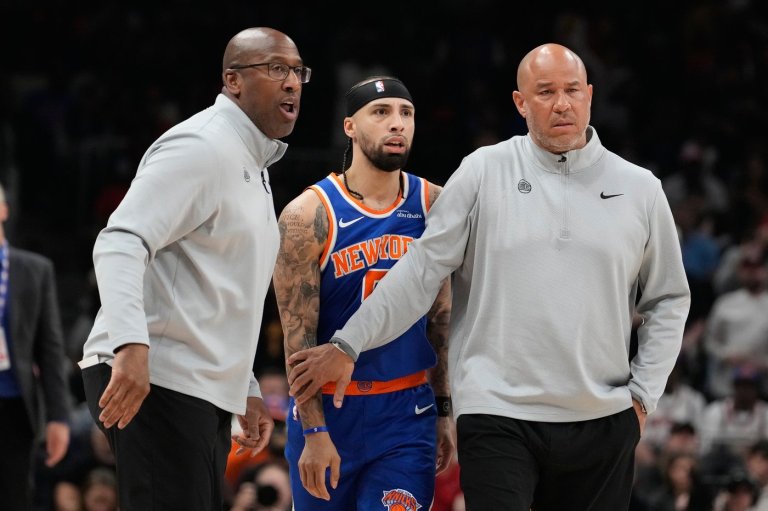 Mike Brown was hired to coach the Knicks for this moment. He has his team ready for it | iNFOnews.ca