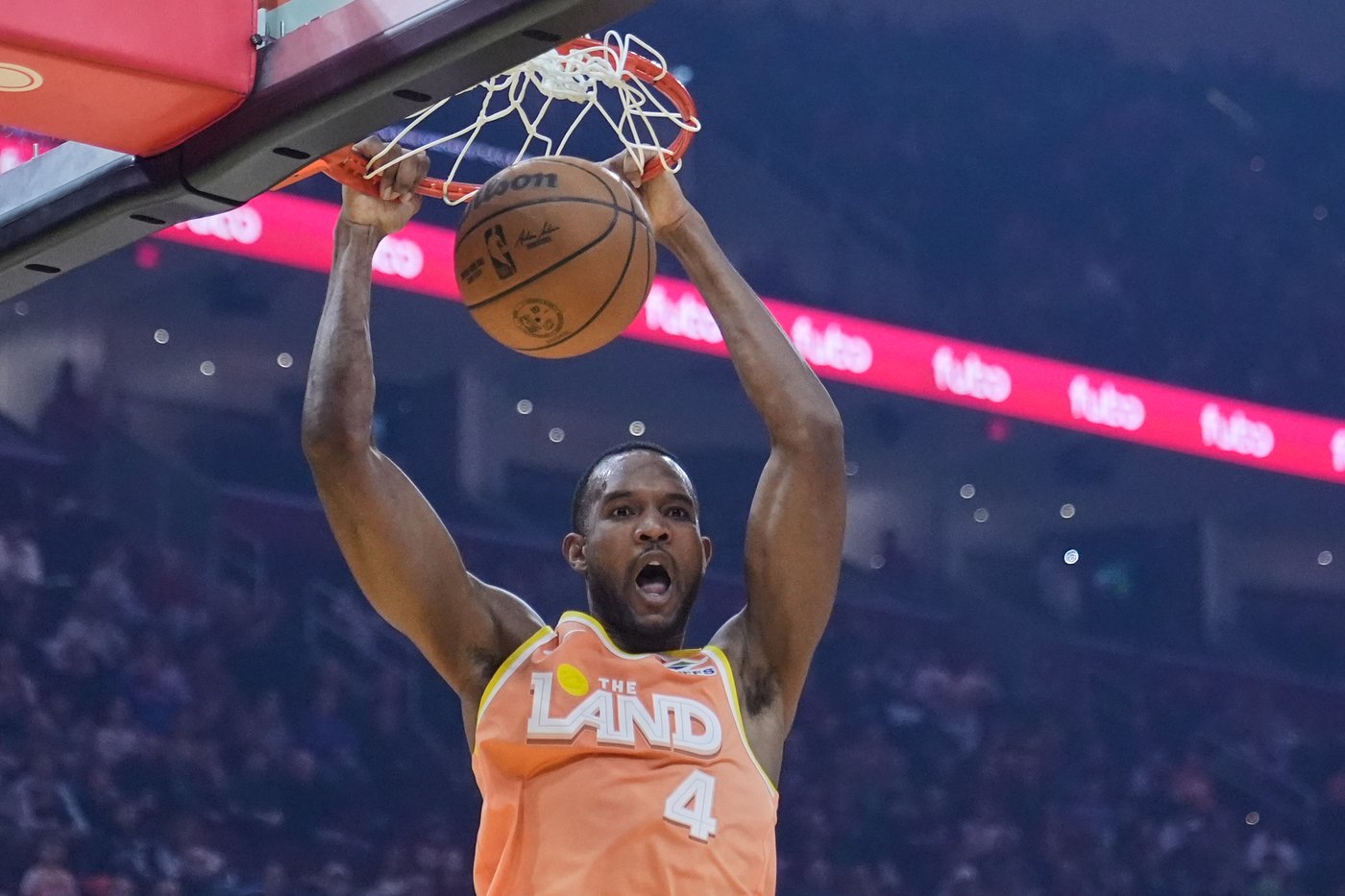 Cavaliers' Evan Mobley sidelined again with calf strain, expected to miss 1 to 3 weeks | iNFOnews.ca