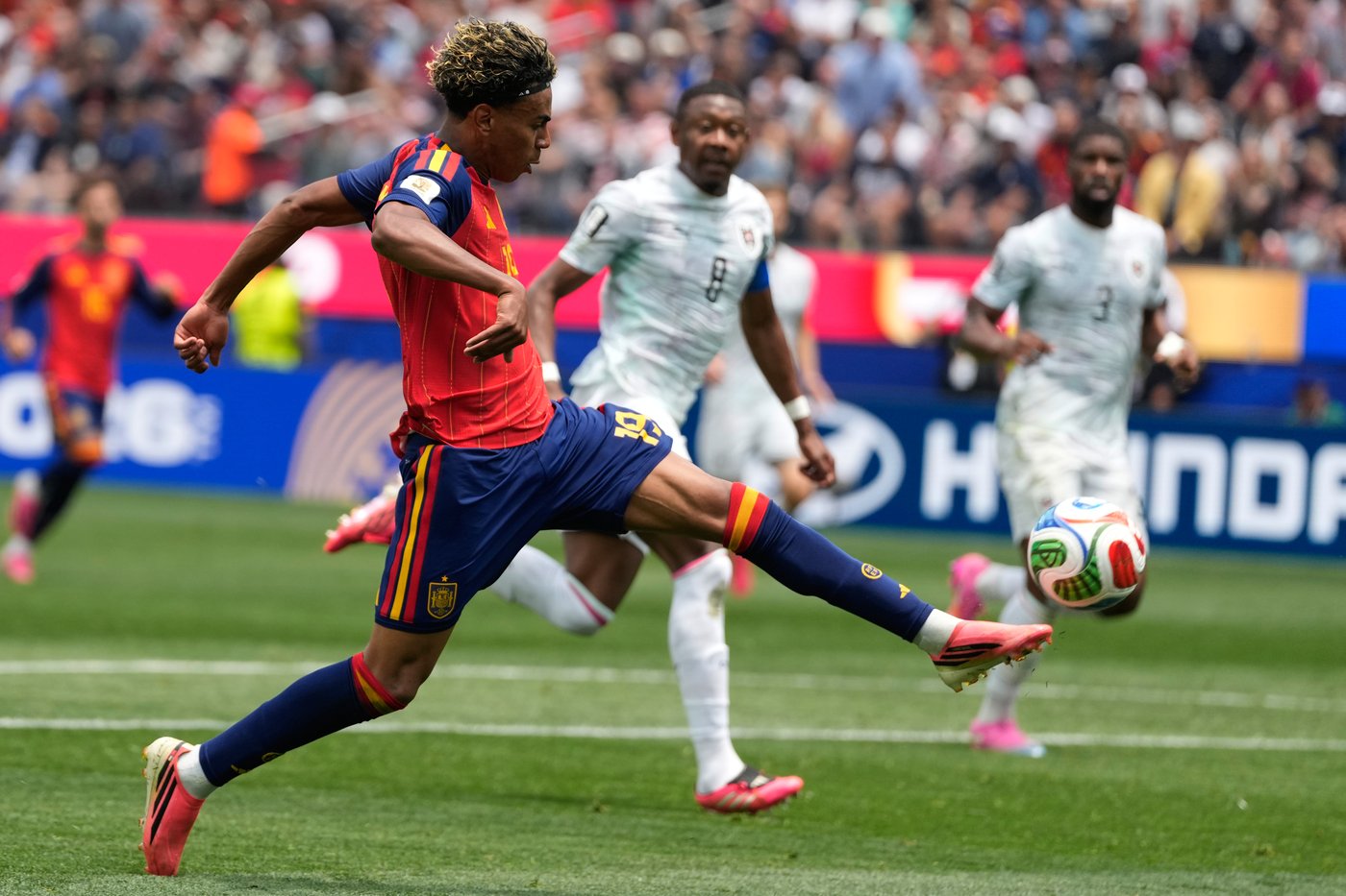 Ronaldo, Portugal reach round of 16 at World Cup with Spain, Switzerland, other highlights in photos | iNFOnews.ca