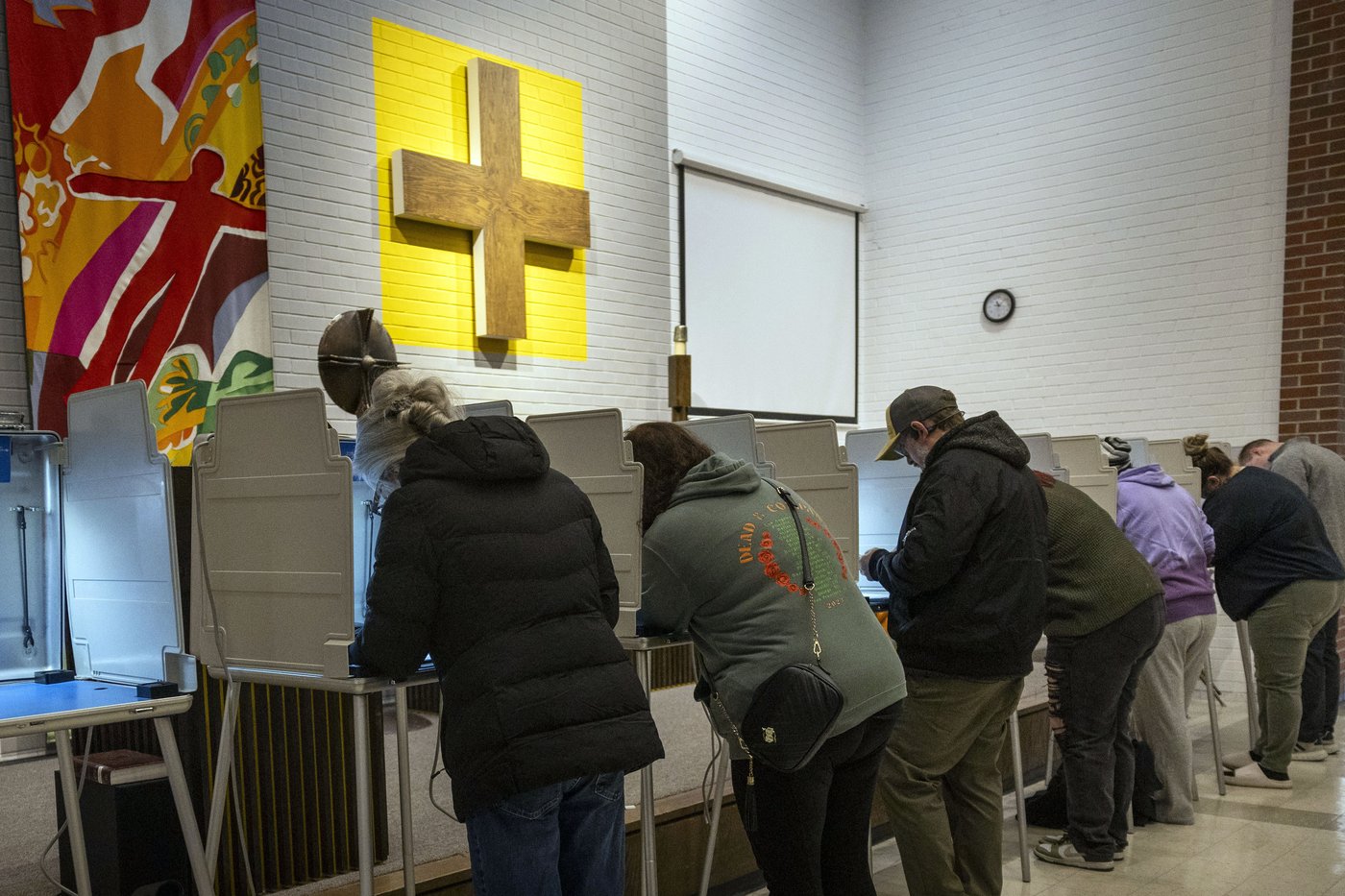 Voters back Nebraska's ban on abortions after 12 weeks of pregnancy and reject a competing measure | iNFOnews.ca Voters back Nebraska's ban on abortions after 12 weeks of pregnancy and reject a competing measure | iNFOnews.ca