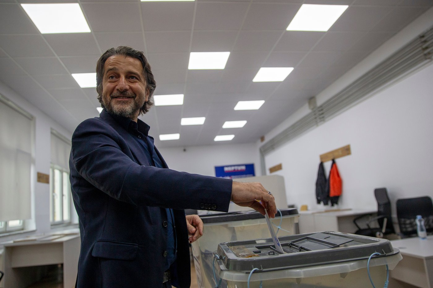 Most key municipalities in Kosovo are headed to runoffs, local election results show | iNFOnews.ca