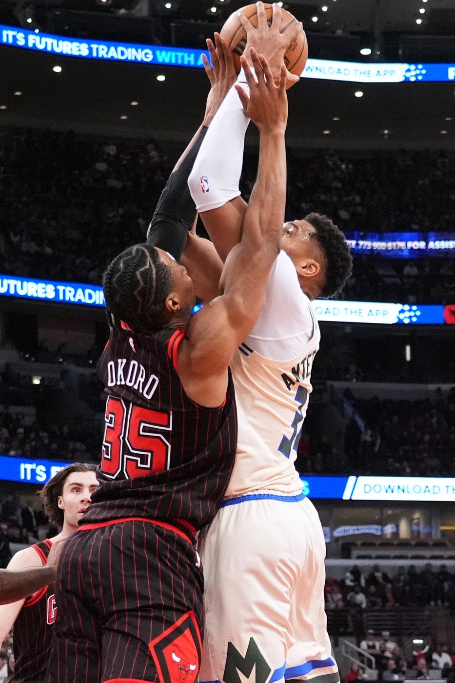 Antetokounmpo scores 29 points in his return as Bucks snap Bulls' 5-game winning streak | iNFOnews.ca Antetokounmpo scores 29 points in his return as Bucks snap Bulls' 5-game winning streak | iNFOnews.ca
