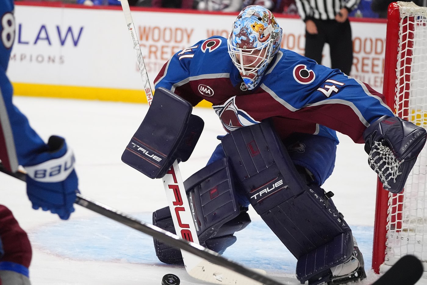 Goaltender Scott Wedgewood's stellar start earns him a 1-year extension with the Avalanche | iNFOnews.ca