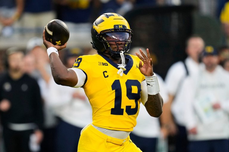 No. 16 Michigan catches second-chance Hail Mary, survives scare vs WMU | iNFOnews.ca