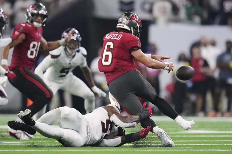Baker Mayfield and Rachaad White rally Bucs to 20-19 win over Texans | iNFOnews.ca