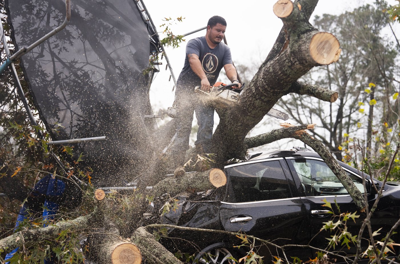 Tornadoes in Texas and Mississippi kill 2 and injure 6 as severe weather system moves east | iNFOnews.ca