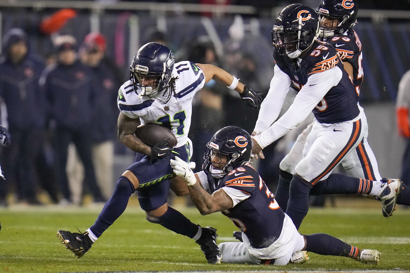 Woolen's late interception seals win as Seahawks beat struggling Bears 6-3 to boost playoff hopes | iNFOnews.ca