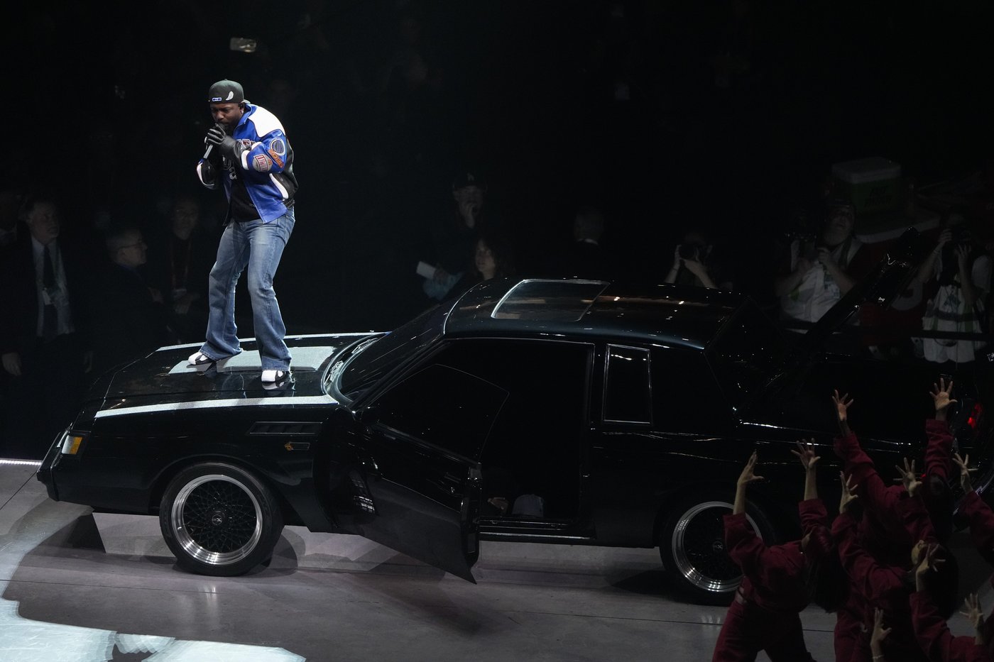 Review: Kendrick Lamar brings America and 'Not Like Us' into history-making Super Bowl halftime show | iNFOnews.ca Review: Kendrick Lamar brings America and 'Not Like Us' into history-making Super Bowl halftime show | iNFOnews.ca