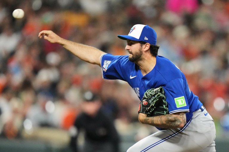 Blue Jays send Connor Seabold to Royals for Denis Samudio, cash | iNFOnews.ca