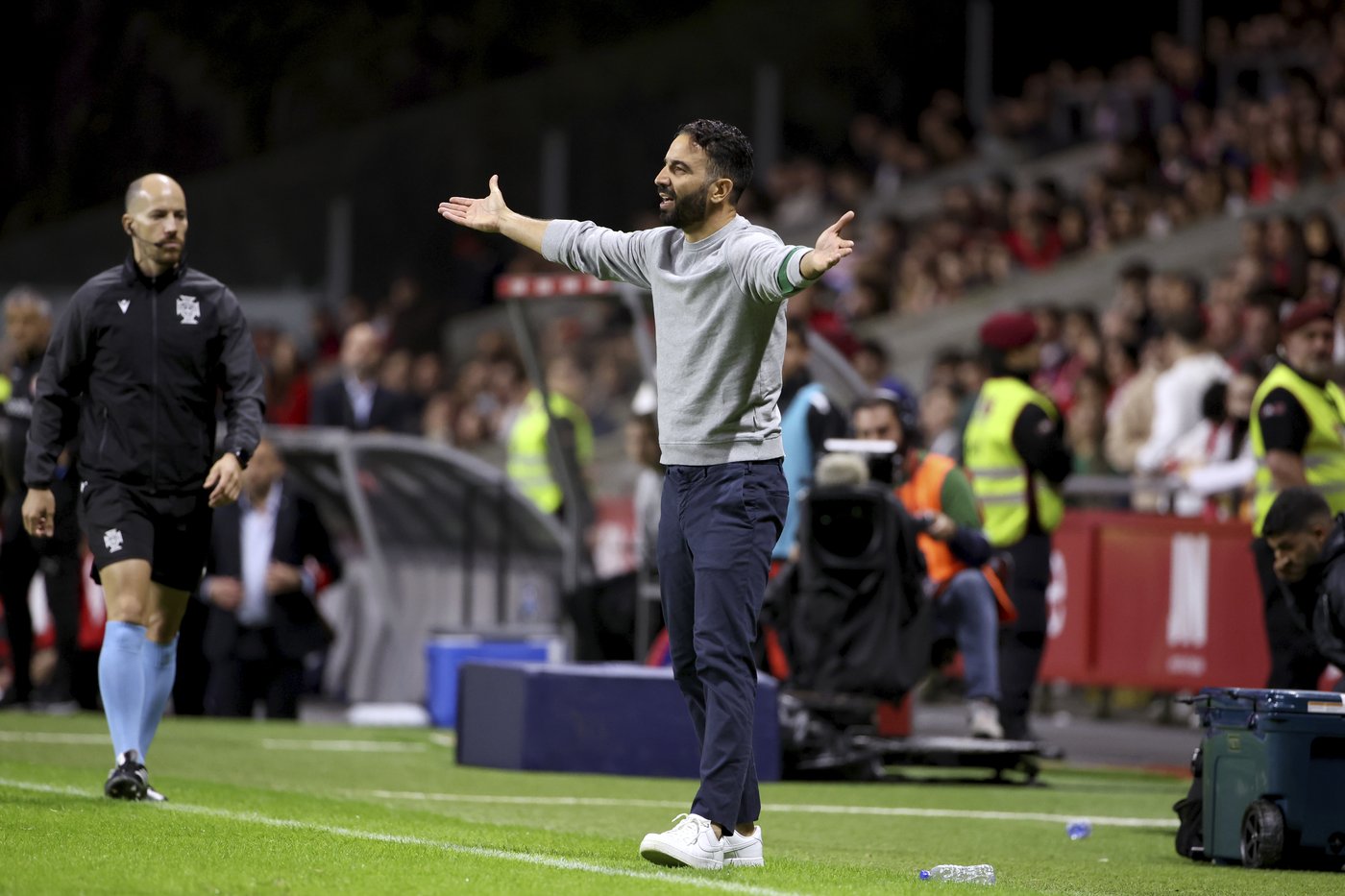 Man United's wait is over as the Ruben Amorim era begins | iNFOnews.ca