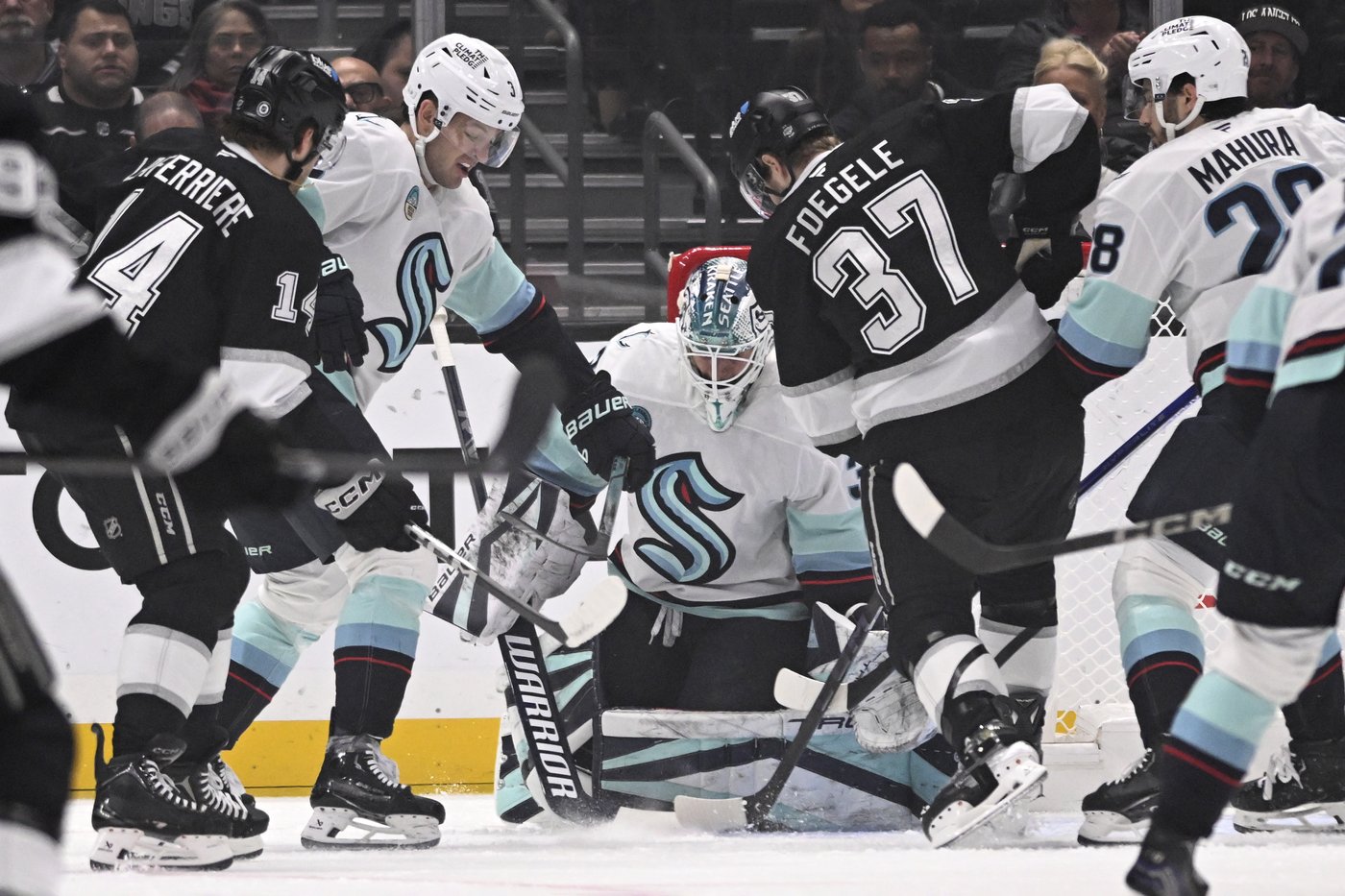 Byfield scores in 200th career game as Kings hold off Kraken for 2-1 win | iNFOnews.ca