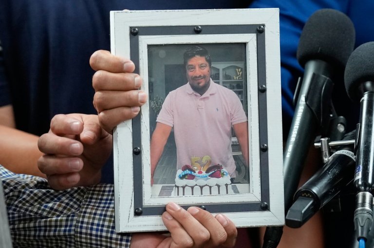 Mexico to request criminal charges over deaths following fatal shooting of Houston man by ICE agents | iNFOnews.ca
