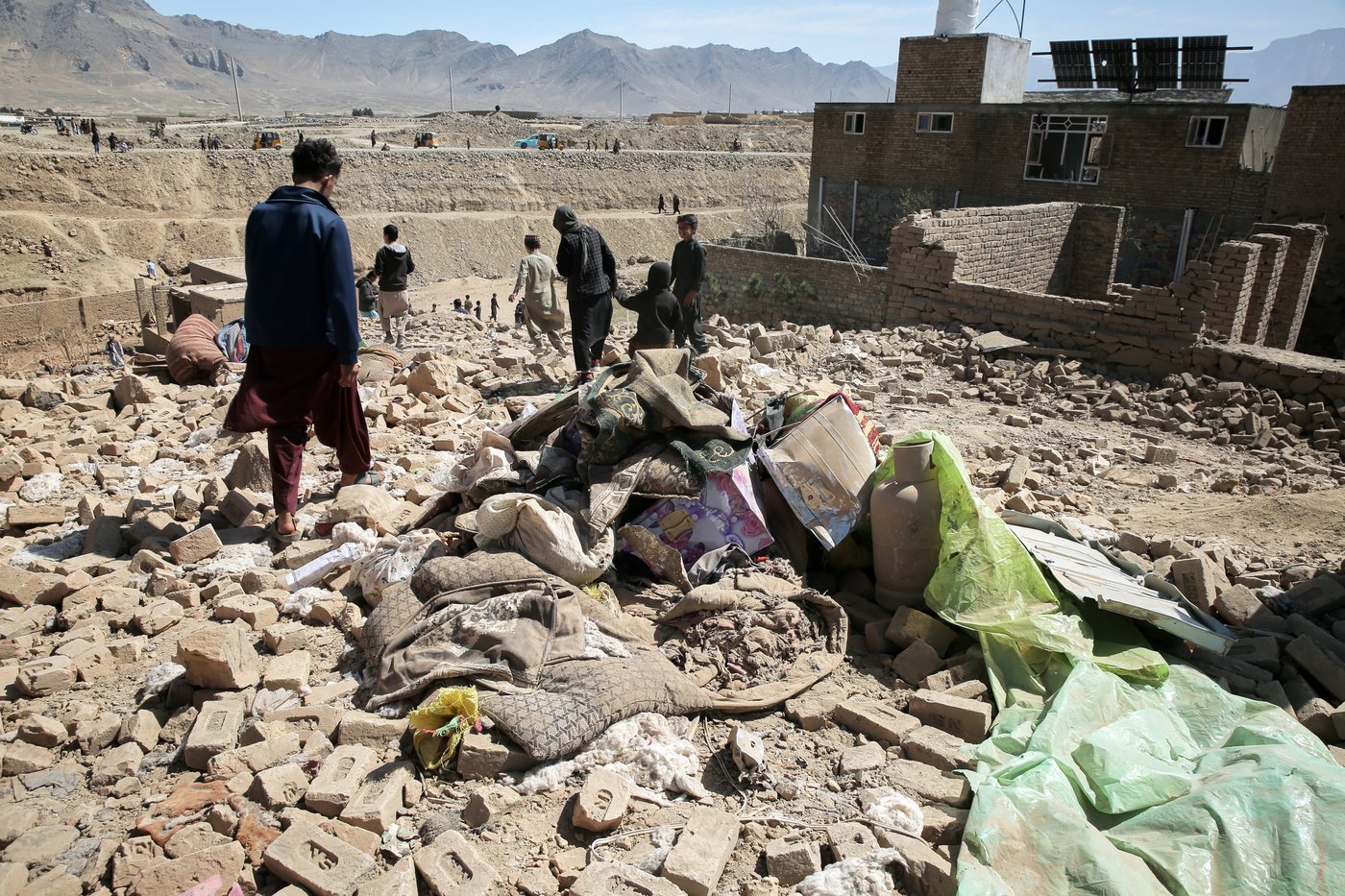 Pakistan’s president says Afghan Taliban forces crossed a ‘red line’ with drone attacks on civilians | iNFOnews.ca Pakistan’s president says Afghan Taliban forces crossed a ‘red line’ with drone attacks on civilians | iNFOnews.ca