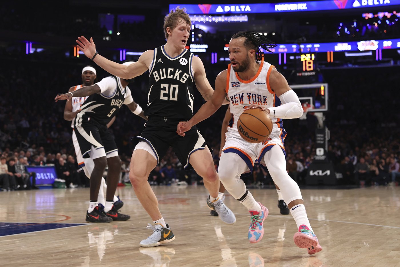 Jalen Brunson scores 44 points as the Knicks rout the Bucks 140-106 | iNFOnews.ca