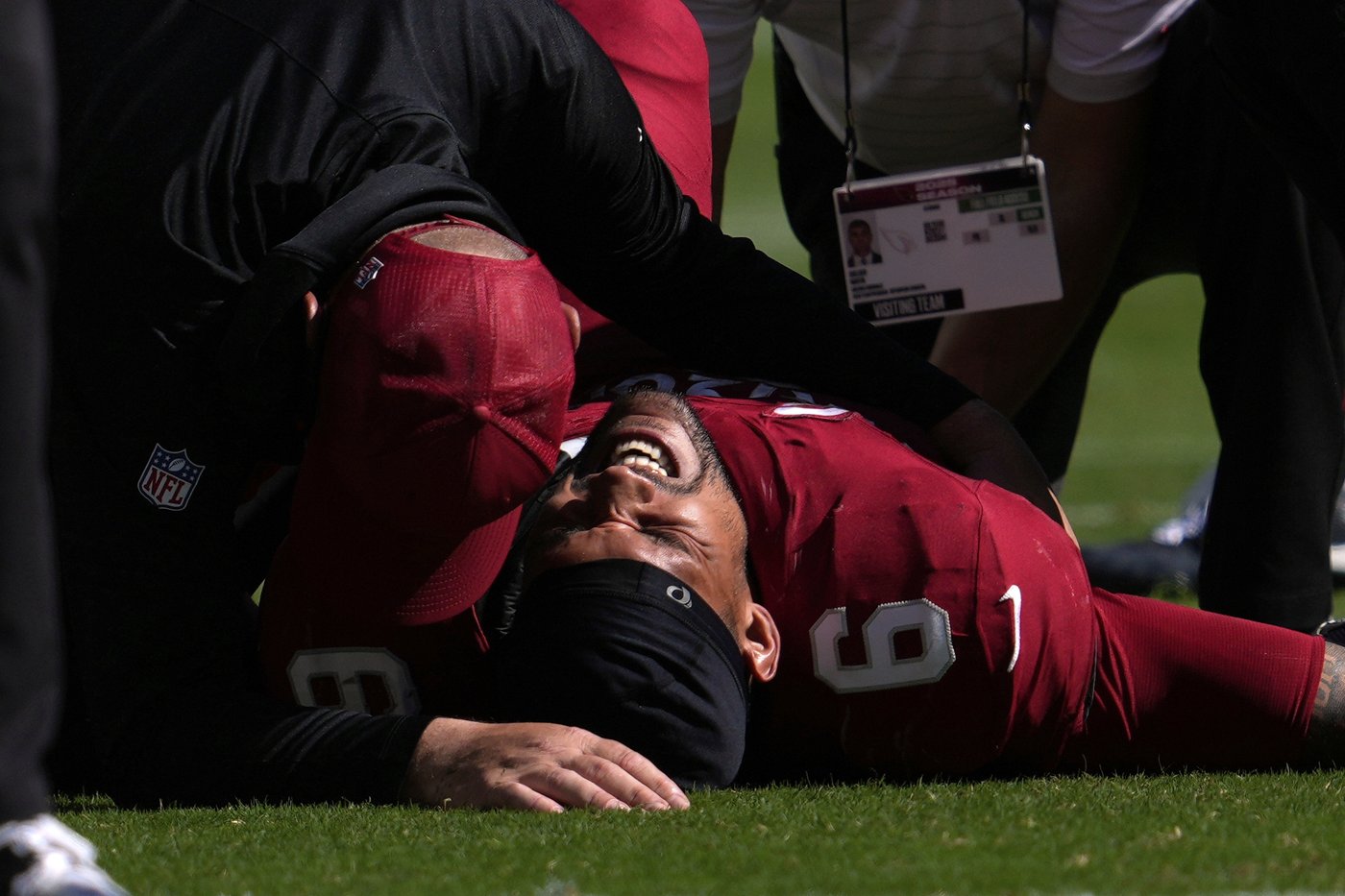 Arizona Cardinals running back James Conner carted off field with ankle injury against 49ers | iNFOnews.ca Arizona Cardinals running back James Conner carted off field with ankle injury against 49ers | iNFOnews.ca