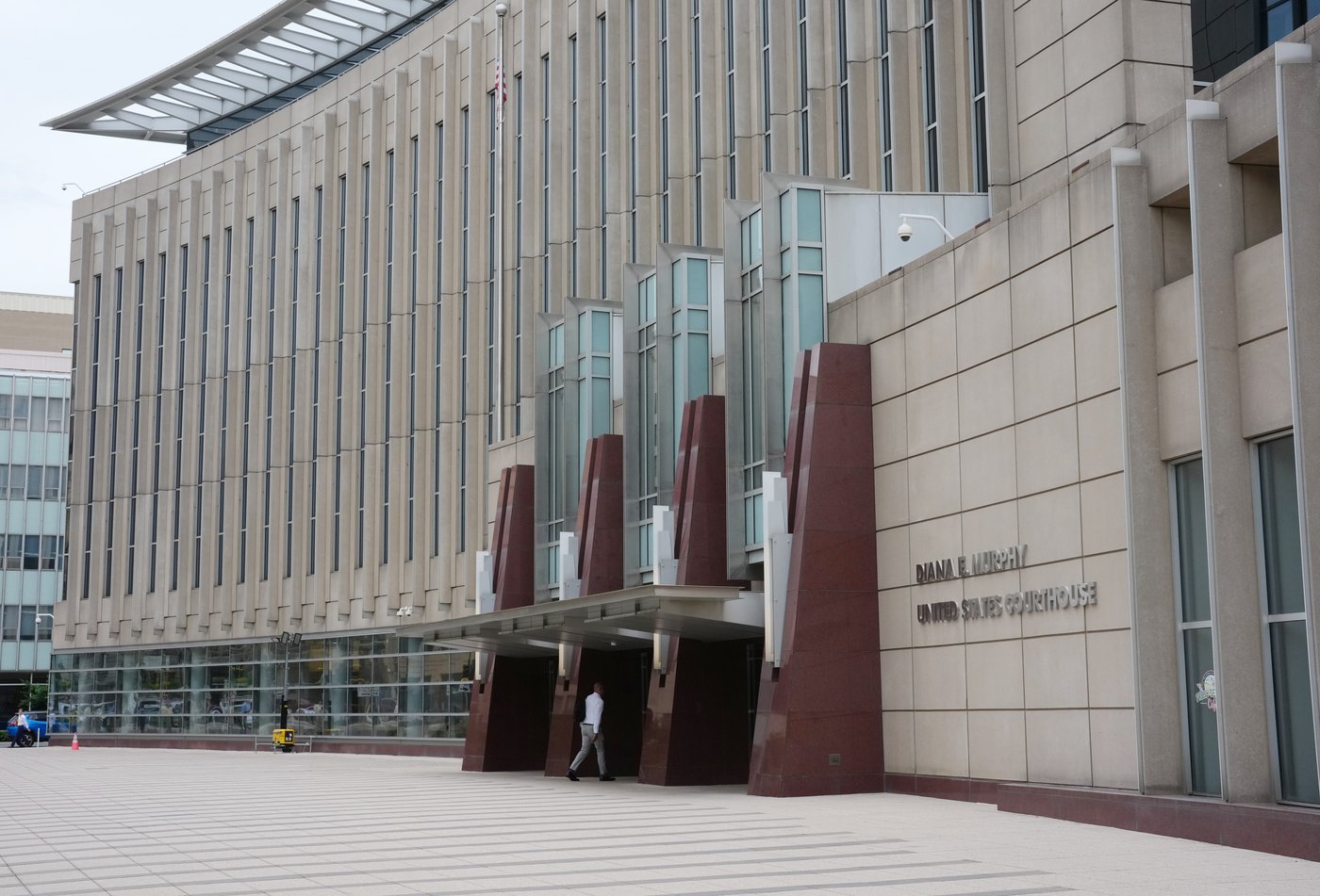 Man pleads guilty to killing a top Minnesota Democrat and her husband while posing as an officer | iNFOnews.ca Man pleads guilty to killing a top Minnesota Democrat and her husband while posing as an officer | iNFOnews.ca