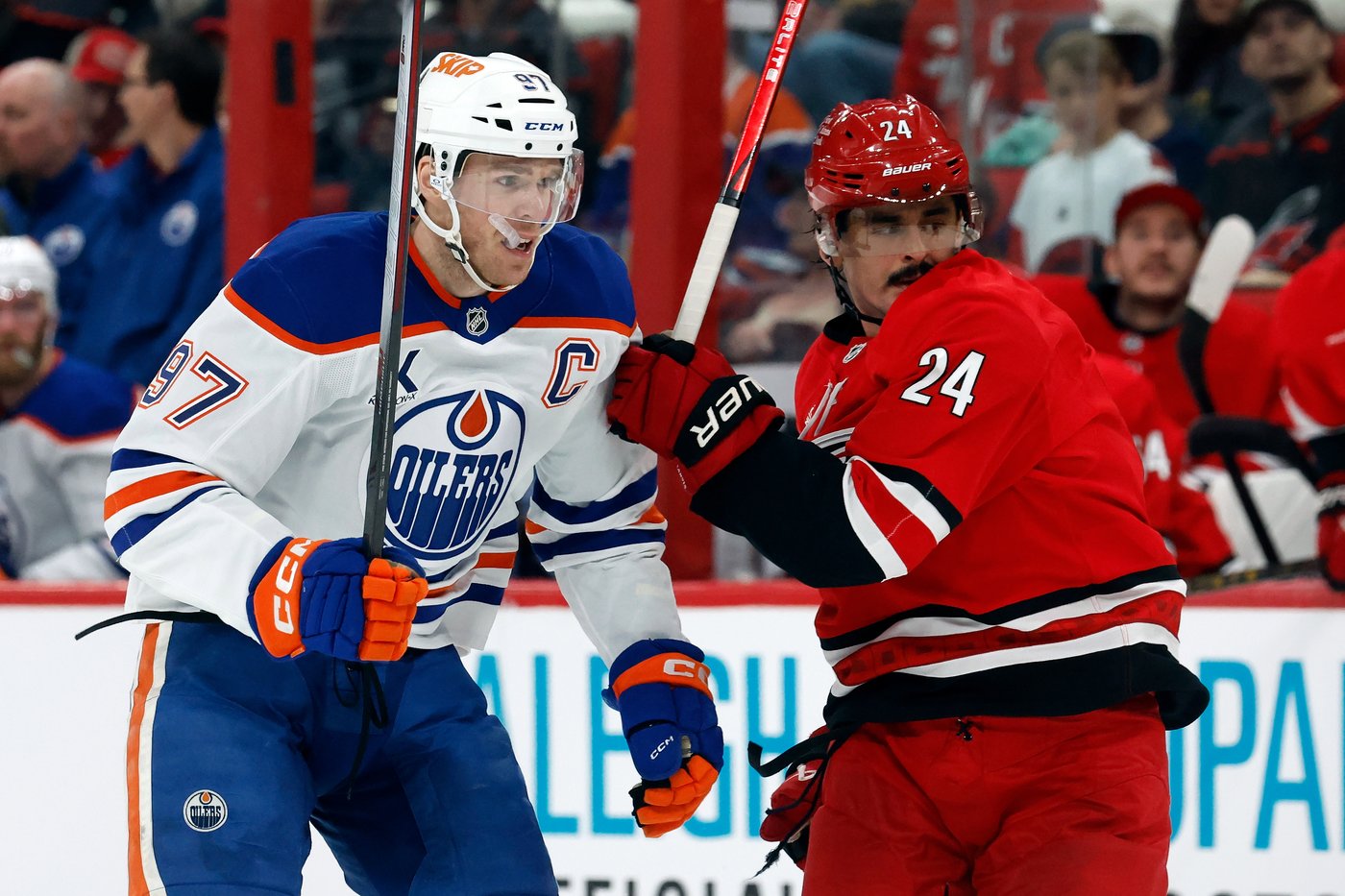Draisaitl scores in OT to give Oilers 4-3 win against Hurricanes | iNFOnews.ca Draisaitl scores in OT to give Oilers 4-3 win against Hurricanes | iNFOnews.ca