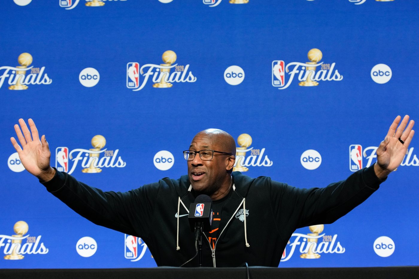 Mike Brown now has been part of 5 NBA championship runs. The Knicks got this one right | iNFOnews.ca