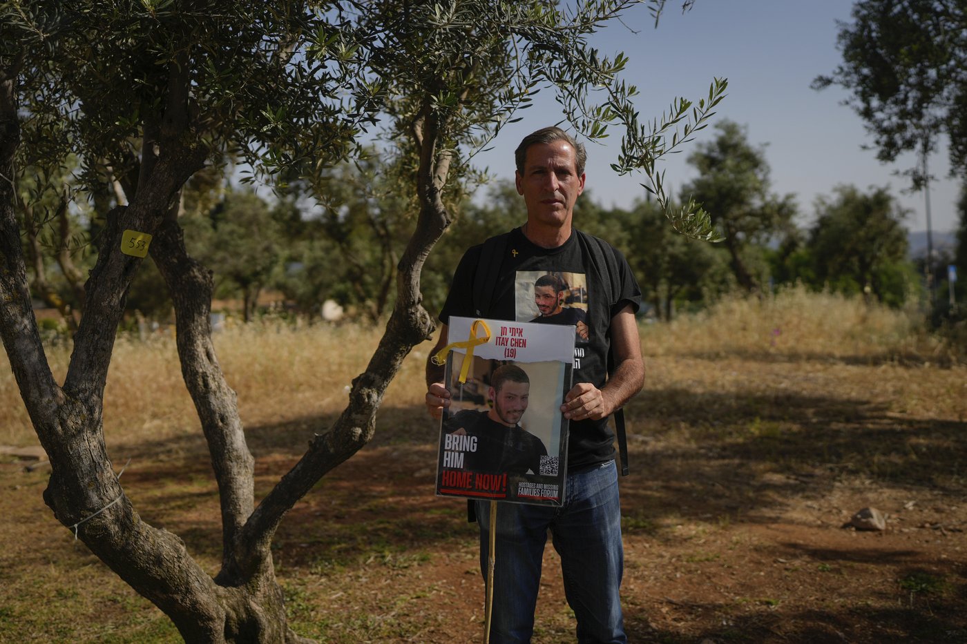 After Sinwar's death, hostage families see a 'window of opportunity' to bring their loved ones home | iNFOnews.ca After Sinwar's death, hostage families see a 'window of opportunity' to bring their loved ones home | iNFOnews.ca