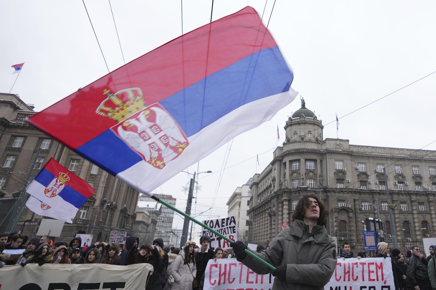 Striking students in Serbia tell chief prosecutor to 'fight for law and justice' | iNFOnews.ca