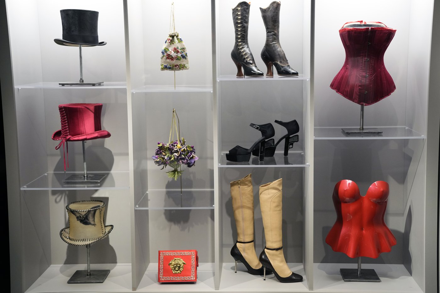 Fashion meets Freud. A new exhibit explores clothes through a psychoanalytic lens | iNFOnews.ca Fashion meets Freud. A new exhibit explores clothes through a psychoanalytic lens | iNFOnews.ca