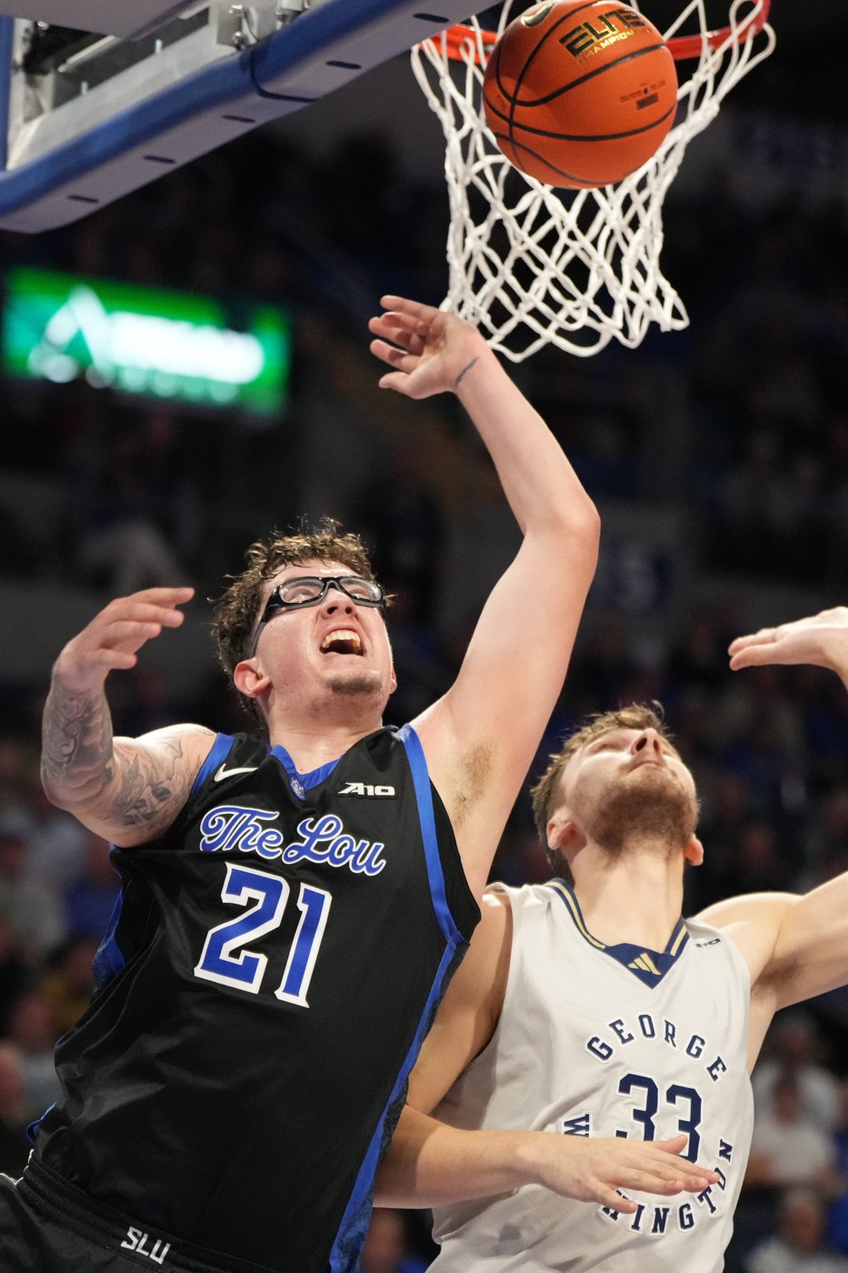 Robbie Avila hits 3-pointer with 3 seconds left, No. 21 Saint Louis beats George Washington 79-76 | iNFOnews.ca