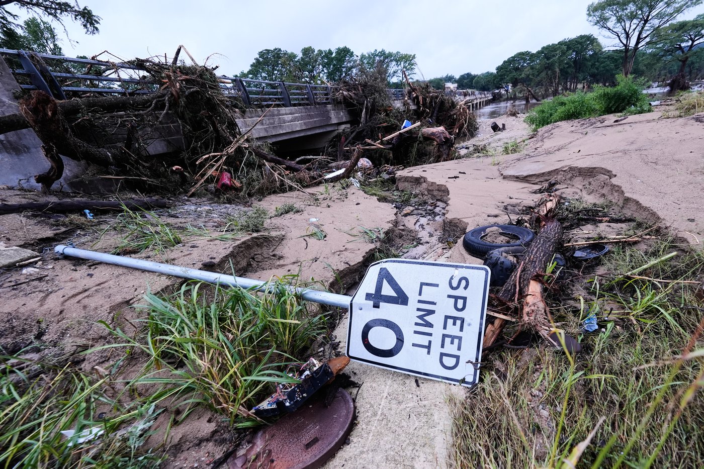 Catastrophic flooding sweeps across Texas, in photos | iNFOnews.ca