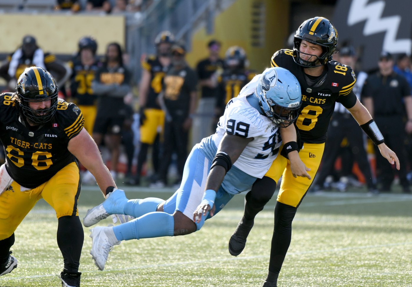 Kelly leads Toronto to 37-22 Labour Day win over Ticats to clinch season series | iNFOnews.ca Kelly leads Toronto to 37-22 Labour Day win over Ticats to clinch season series | iNFOnews.ca