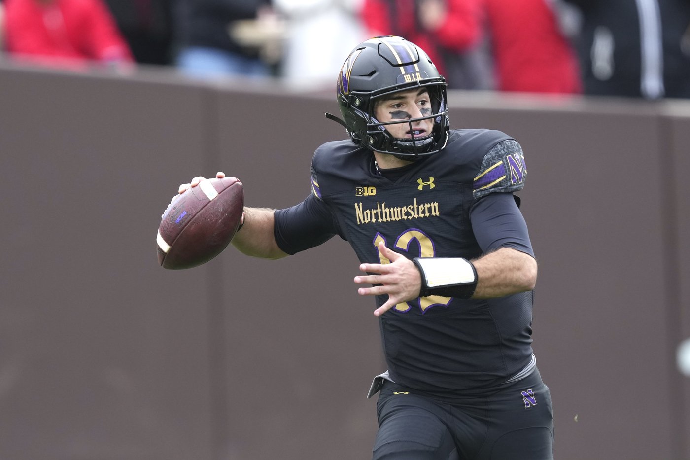 Will Howard helps No. 2 Ohio State rout Northwestern 31-7 at Wrigley Field | iNFOnews.ca