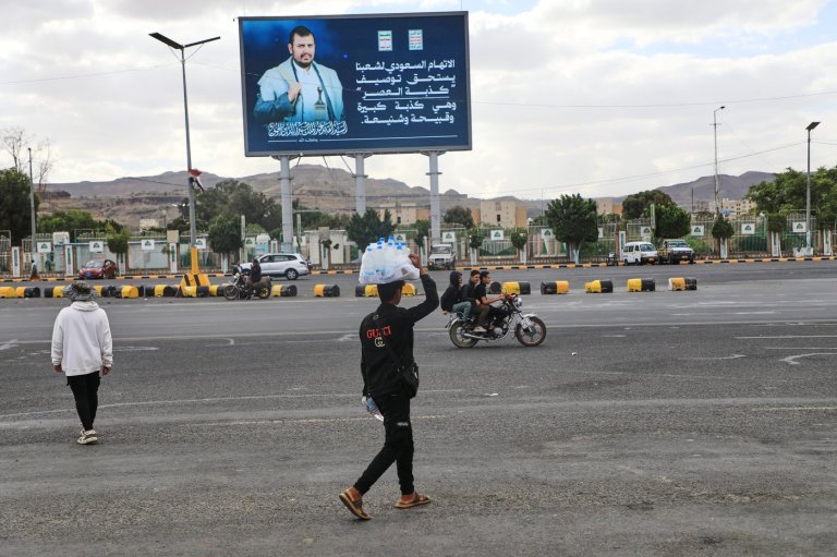 Saudi Arabia says 2 airports were hit in renewed fighting with Houthis and other Mideast news | iNFOnews.ca