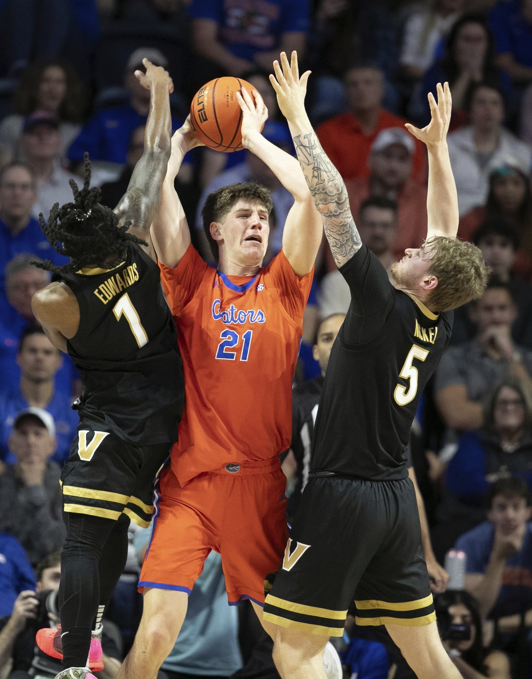 Richard and Condon come up big with Clayton out, and No. 6 Florida beats Vanderbilt 86-75 | iNFOnews.ca
