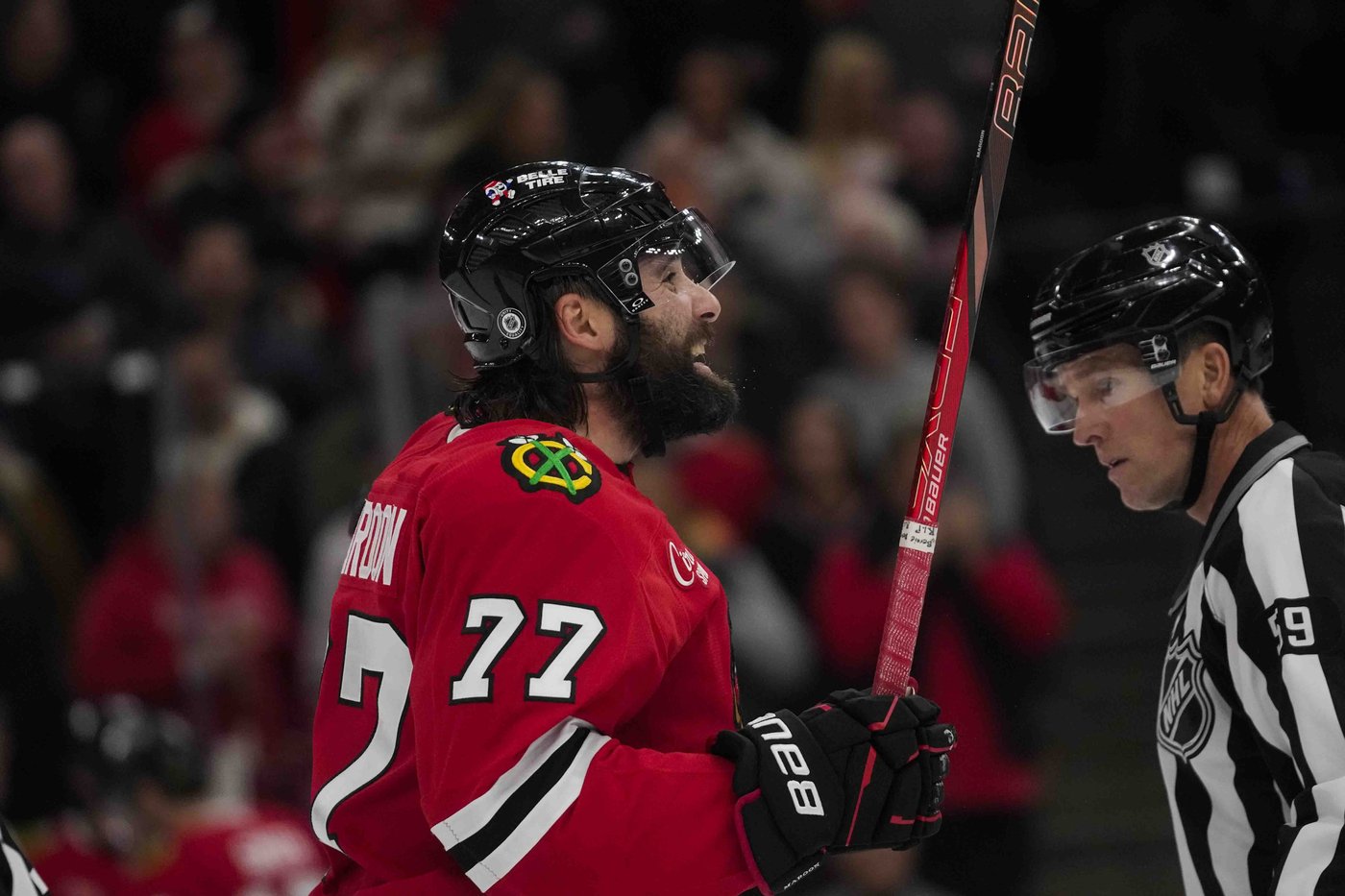Marchand and Geekie help the Bruins beat the Blackhawks 4-2 for their 3rd consecutive win | iNFOnews.ca