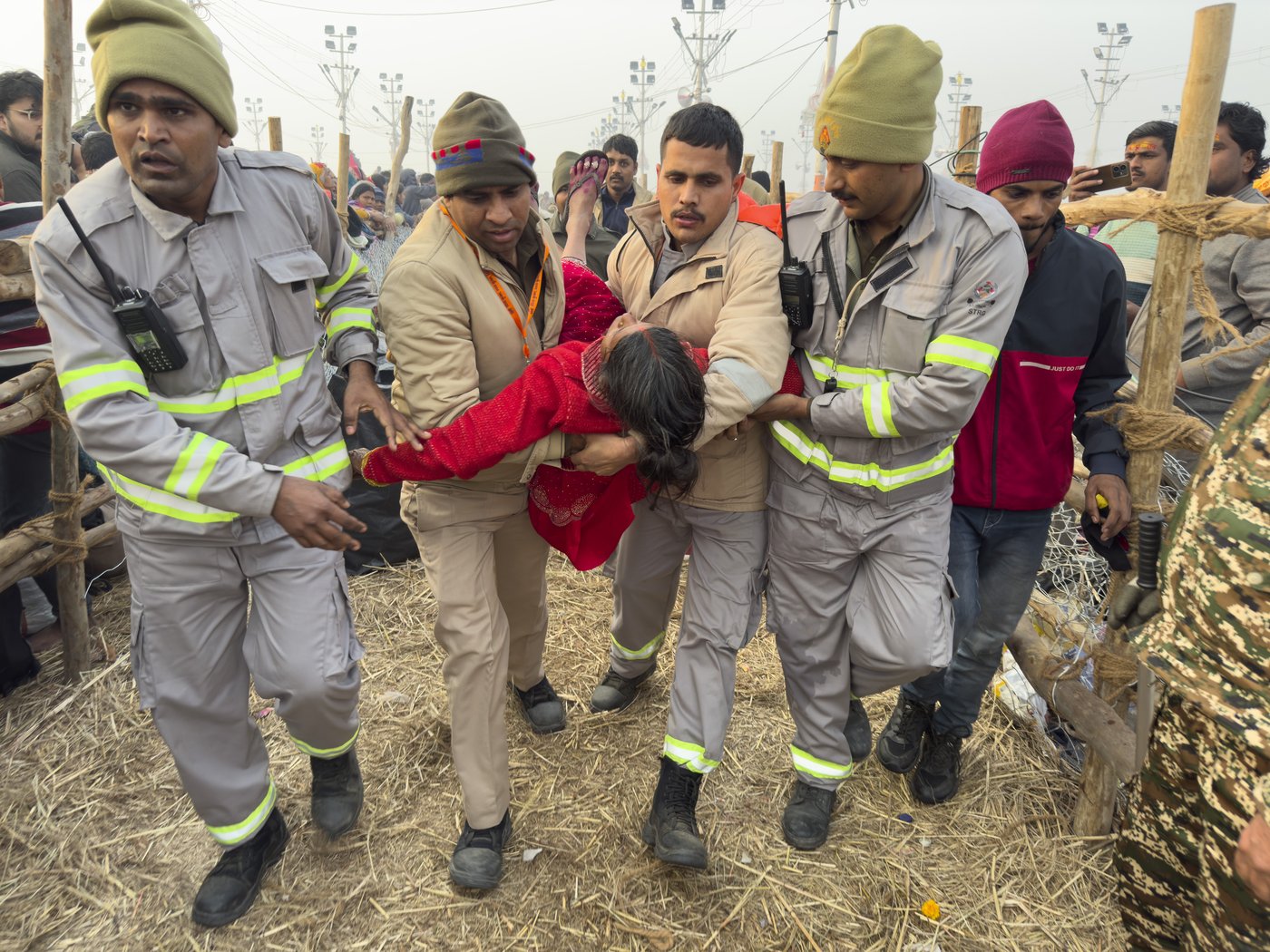 Police say at least 30 people have died in a stampede at the massive Maha Kumbh festival in India | iNFOnews.ca