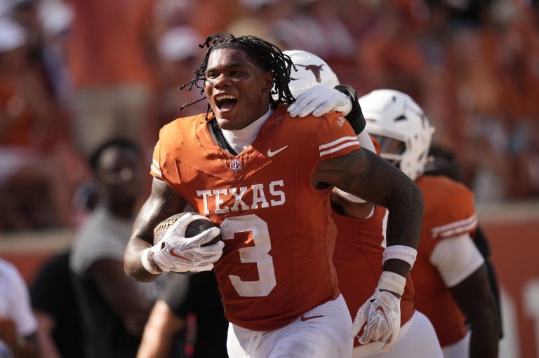 Texas transfers delivered the big plays for the Longhorns in their burnt orange debut | iNFOnews.ca