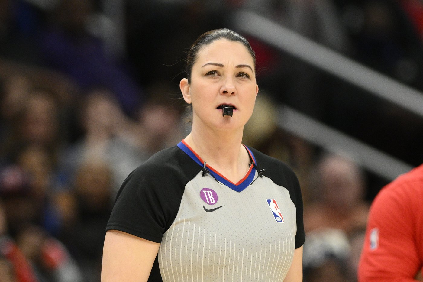 Lauren Holtkamp-Sterling announces decision to retire as NBA referee, citing knee issues | iNFOnews.ca Lauren Holtkamp-Sterling announces decision to retire as NBA referee, citing knee issues | iNFOnews.ca
