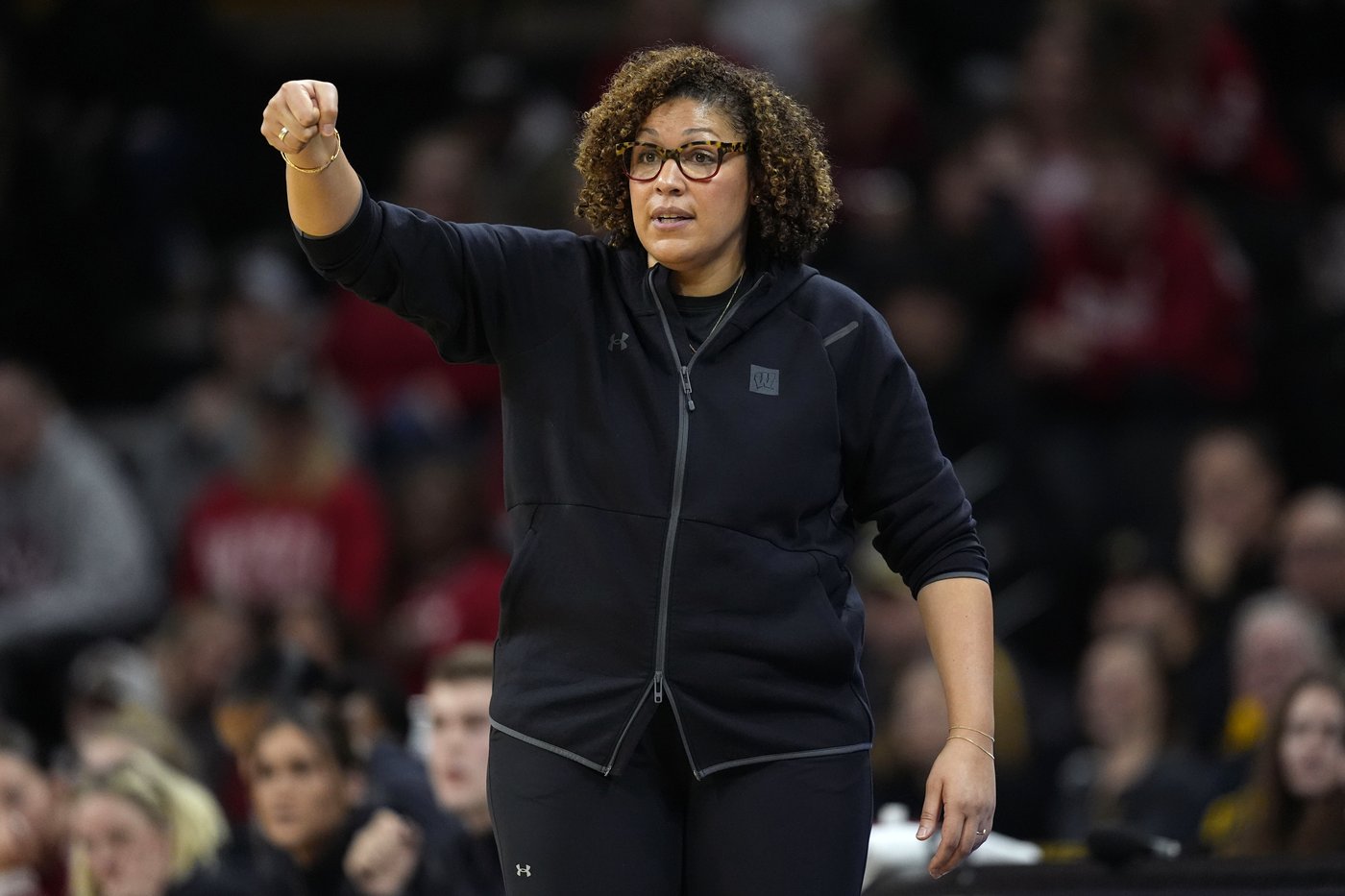 Wisconsin looking into former player's allegations that coach Marisa Moseley mistreated her | iNFOnews.ca