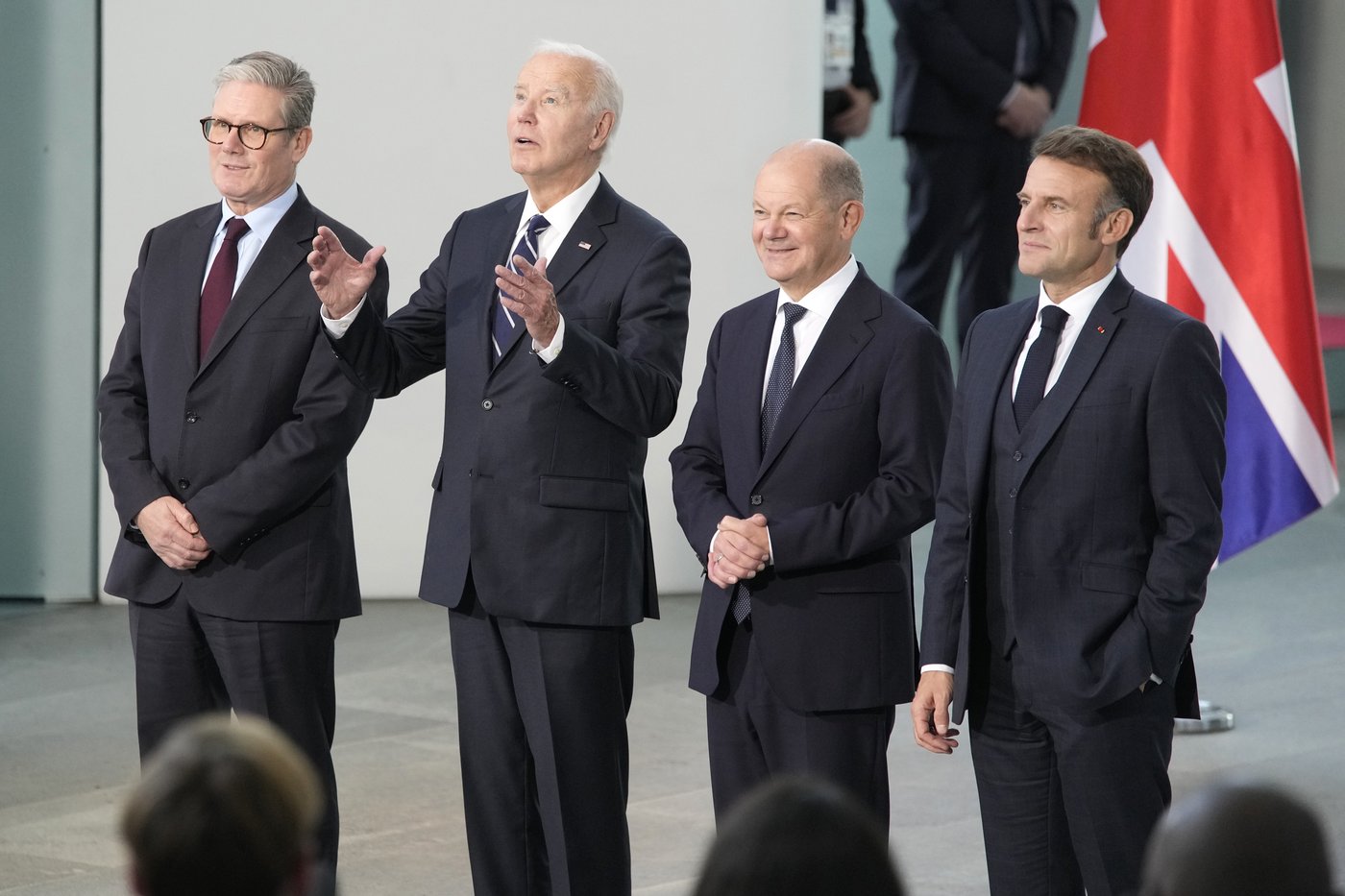 Biden urges Western allies to keep aiding Ukraine during meeting with Europe leaders before election | iNFOnews.ca