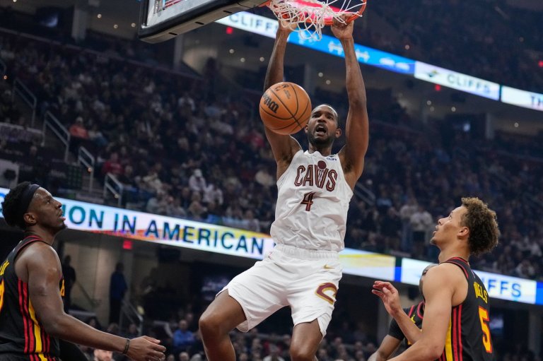 Donovan Mitchell and Evan Mobley help Cavaliers hold off Hawks 122-116 | iNFOnews.ca