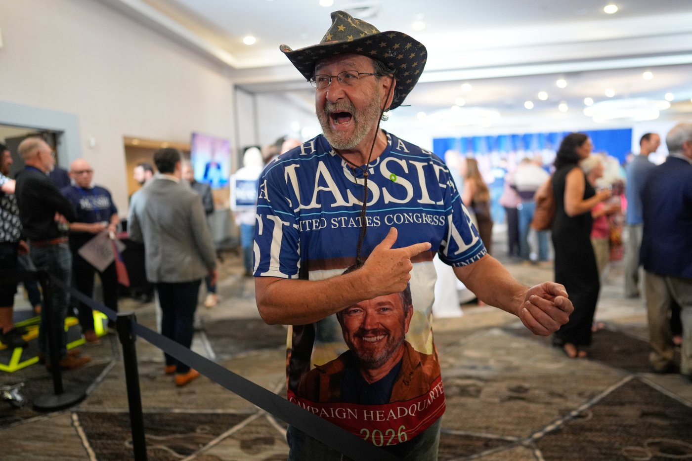 Trump's grip on the GOP on display in Kentucky as primaries are held in six states, in photos | iNFOnews.ca