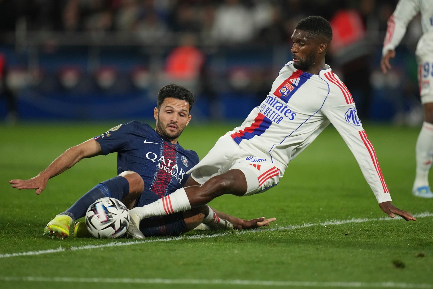 Endrick stars as Lyon beats PSG 2-1 to give Lens renewed hope in Ligue 1 title race | iNFOnews.ca