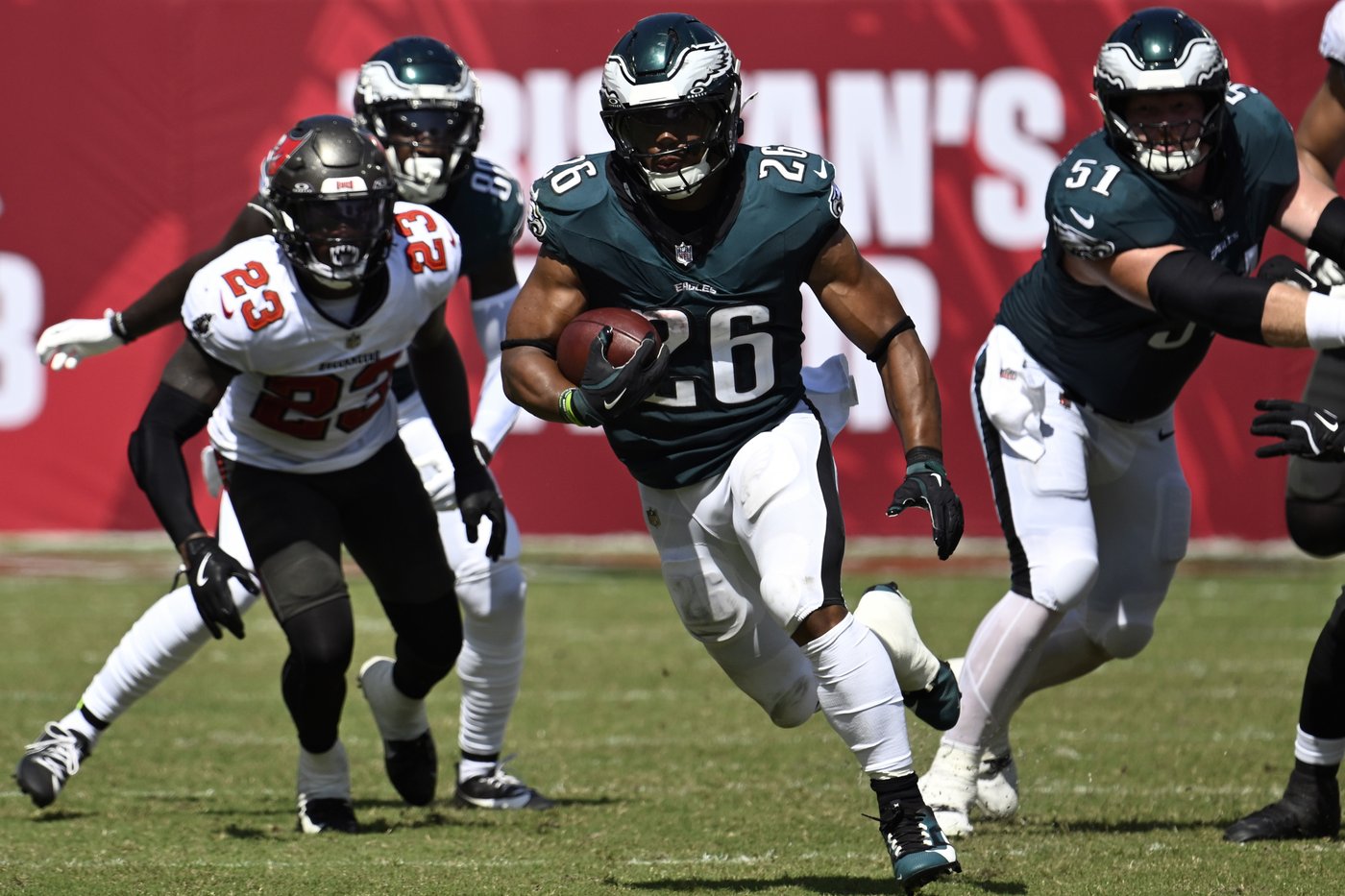 Eagles have plenty to fix at 2-2 headed into a needed bye week | iNFOnews.ca