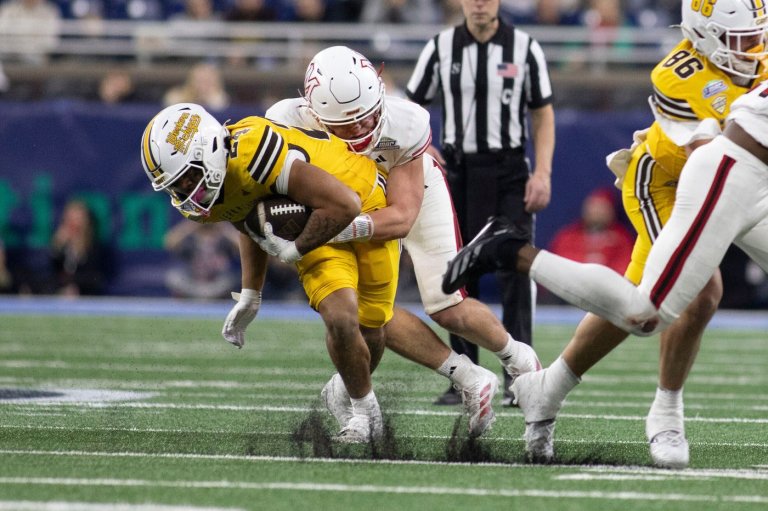 Jalen Buckley's two long touchdown runs lead Western Michigan to MAC Championship | iNFOnews.ca