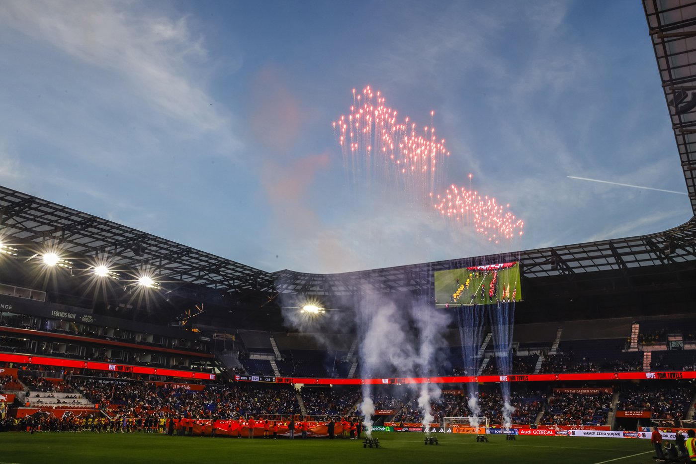 Daniel Edelman, Carlos Coronel help Red Bulls win shootout, finish sweep of defending champion Crew | iNFOnews.ca